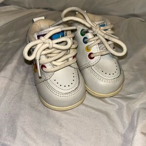 Vintage Winnie the Pooh baby shoes